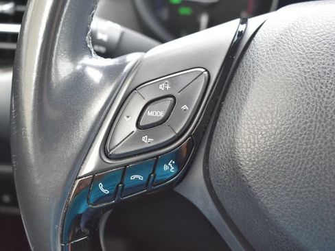 Used 2019 Toyota C-HR XLE FWD image 20