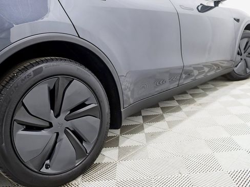 Used 2026 Tesla Model Y Long Range image 12
