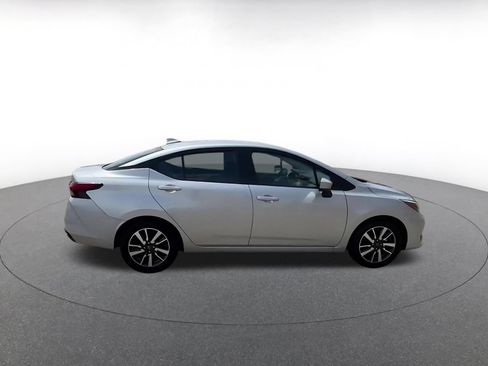 Used 2025 Nissan Versa SV FWD image 14