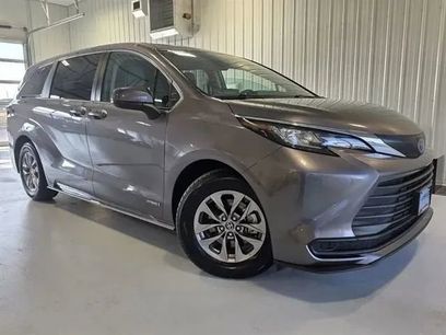 Used 2021 Toyota Sienna LE