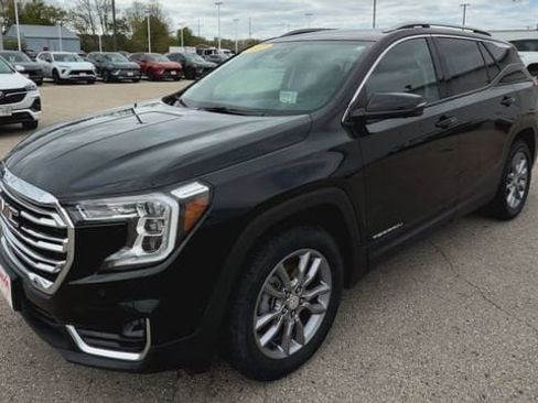 Used 2022 GMC Terrain SLT w/ Tech Package AWD/4WD image 6