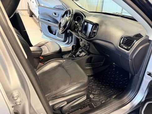 Used 2017 Jeep Compass Limited AWD/4WD image 11