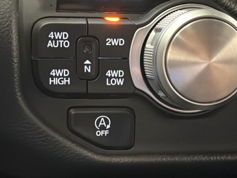 Used 2025 RAM 1500 Laramie w/ Laramie Southwest Edition AWD/4WD image 34