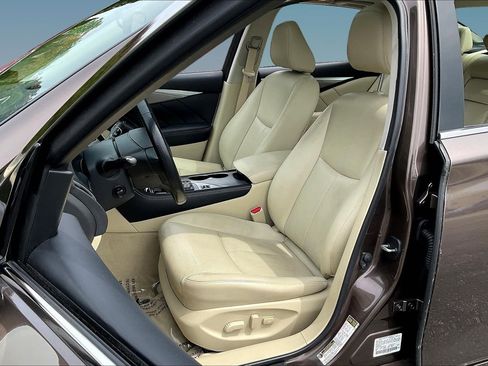 Used 2016 INFINITI Q50 Premium w/ Driver Assistance Package AWD/4WD image 20