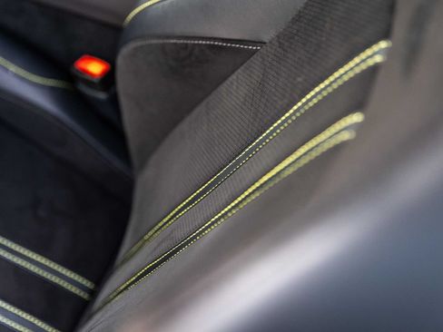 Used 2023 Aston Martin V8 Vantage Coupe RWD image 20