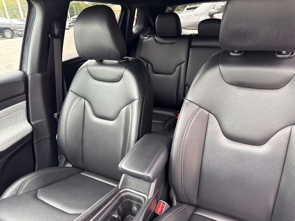Used 2024 Jeep Compass Latitude AWD/4WD image 26