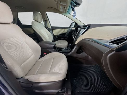 Used 2017 Hyundai Santa Fe SE FWD image 32
