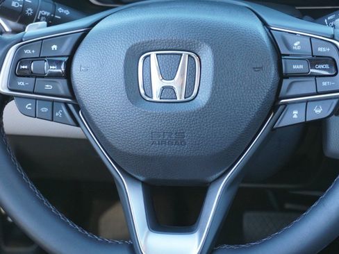 Used 2019 Honda Accord Touring image 30