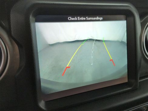 Certified 2019 Jeep Wrangler Unlimited Sahara image 30