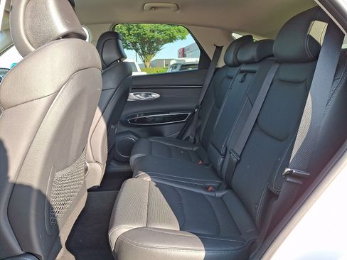 Used 2025 Genesis GV70 2.5T AWD/4WD image 10