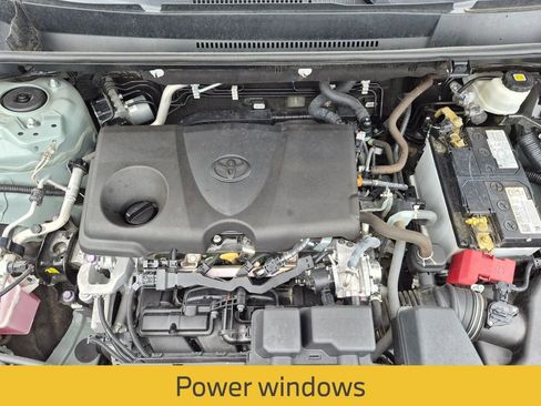 Used 2022 Toyota RAV4 XLE FWD image 13