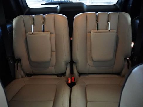 Used 2019 Ford Explorer Limited w/ Ford Safe & Smart Package FWD image 37