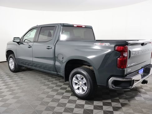 Used 2025 Chevrolet Silverado 1500 LT image 8