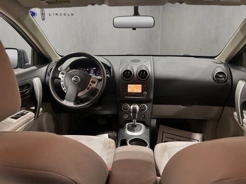 Used 2011 Nissan Rogue SV AWD/4WD image 2