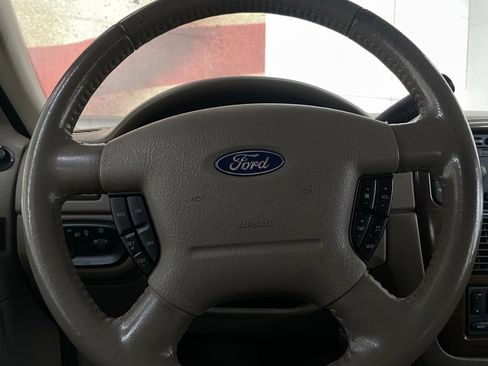 Used 2004 Ford Explorer Eddie Bauer image 23