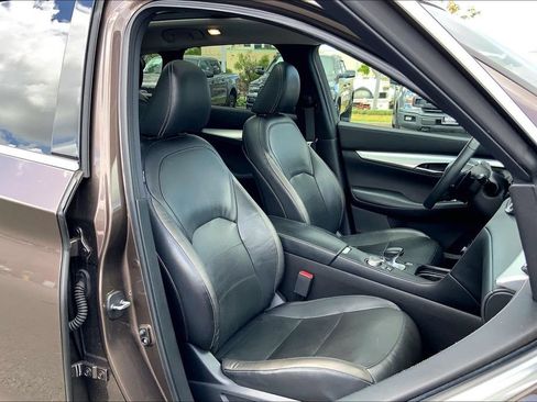 Used 2019 INFINITI QX50 Essential w/ Cargo Package FWD image 7
