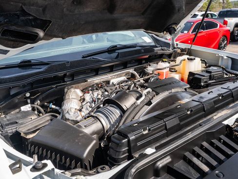 Used 2024 Chevrolet Silverado 2500 LT w/ Convenience Package image 19