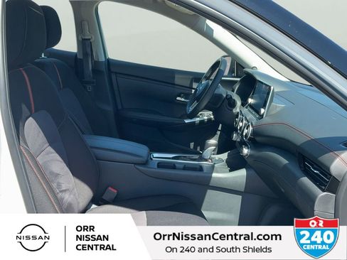 Certified 2025 Nissan Sentra SR FWD image 11