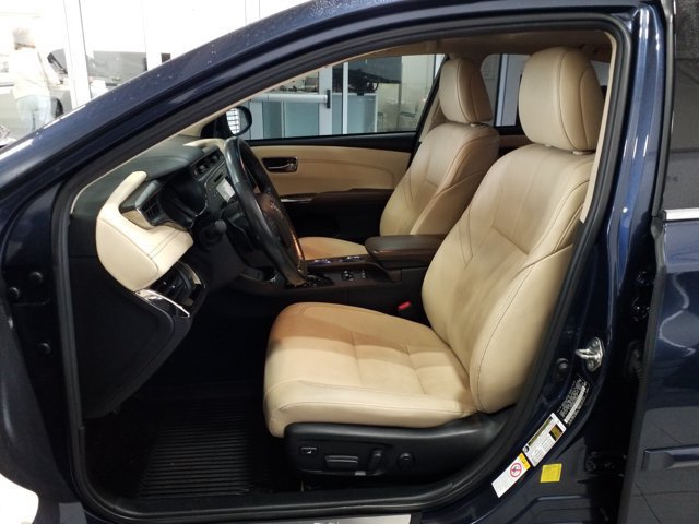 Used 2018 Toyota Avalon Limited FWD image 12