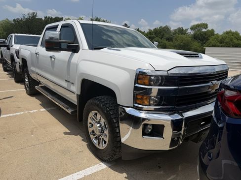 Used 2017 Chevrolet Silverado 2500 LTZ w/ Duramax Plus Package AWD/4WD image 4