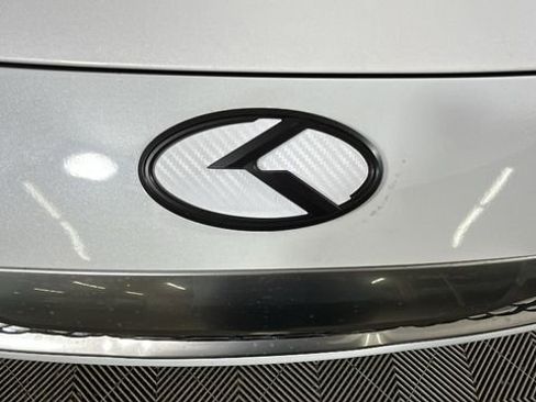 Used 2019 Kia K900 Luxury w/ VIP Package AWD/4WD image 9