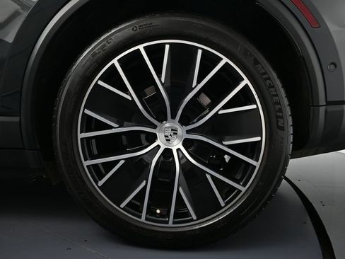 Used 2024 Porsche Macan 4 Electric image 26