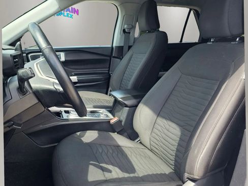 Used 2021 Ford Explorer XLT AWD/4WD image 13
