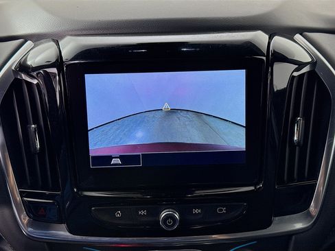 Used 2022 Chevrolet Traverse LT AWD/4WD image 13