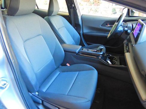 Used 2024 Toyota Prius LE FWD image 13