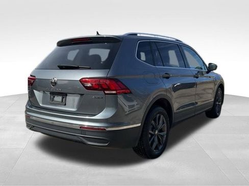 Used 2022 Volkswagen Tiguan SE image 6