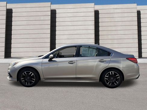 Used 2018 Subaru Legacy 2.5i Premium AWD/4WD image 2