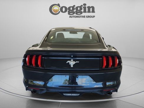 Used 2016 Ford Mustang Coupe RWD image 4