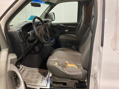 Used 2004 Chevrolet Express 1500 image 15