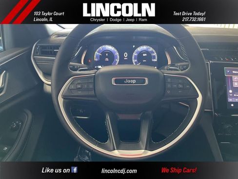 New 2025 Jeep Grand Cherokee Altitude image 19