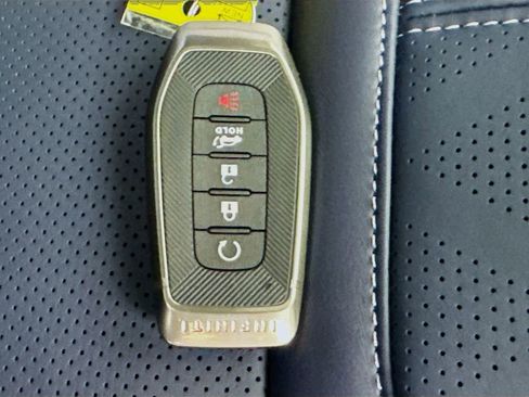 New 2026 INFINITI QX80 4WD w/ Sport Exterior Package image 37