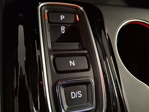 Used 2025 Honda Pilot Black Edition image 16