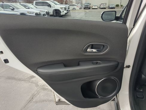 Used 2019 Honda HR-V EX image 30