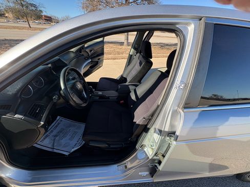 Used 2012 Honda Accord LX image 24