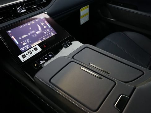 New 2026 INFINITI QX80 4WD image 11