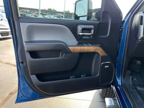 Used 2019 Chevrolet Silverado 2500 LTZ w/ Duramax Plus Package AWD/4WD image 14