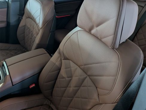 New 2026 BMW X5 sDrive40i w/ Climate Comfort Package image 7