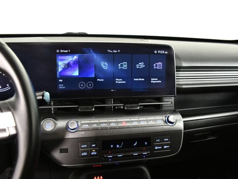 Used 2025 Hyundai Kona SEL image 26