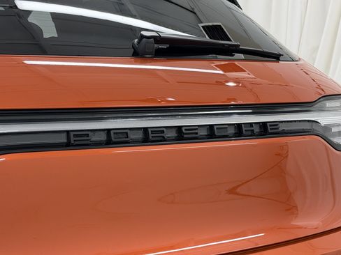 Certified 2024 Porsche Macan S AWD/4WD image 67