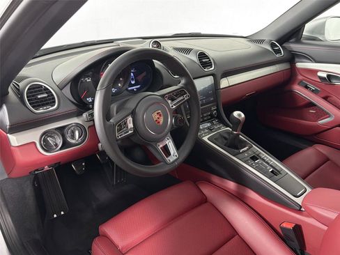 Certified 2025 Porsche 718 Boxster GTS RWD image 4