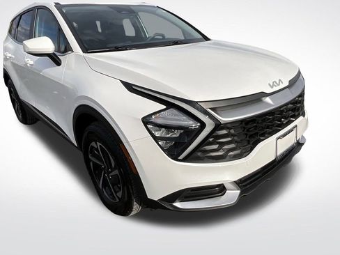 Used 2023 Kia Sportage LX image 10