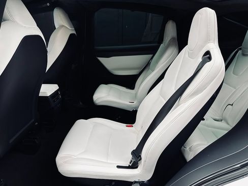 Used 2020 Tesla Model X Performance AWD/4WD image 24