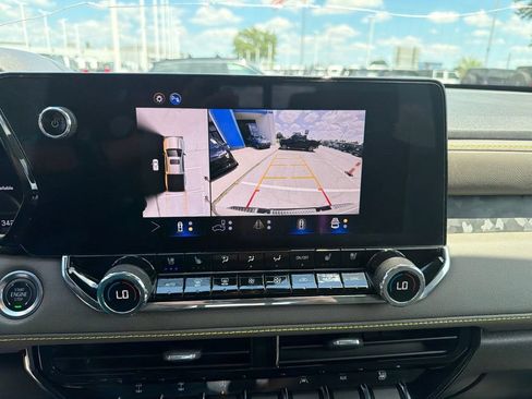 Used 2025 Chevrolet Colorado ZR2 w/ Technology Package AWD/4WD image 26