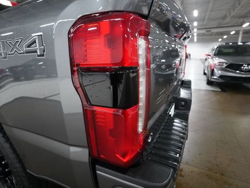 Used 2025 Ford F250 XLT w/ Black Appearance Package AWD/4WD image 31