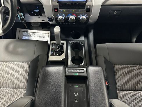 Used 2021 Toyota Tundra SR5 w/ Convenience Package AWD/4WD image 40