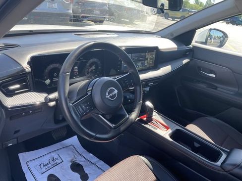 Used 2025 Nissan Kicks SR w/ SR Premium Package AWD/4WD image 18